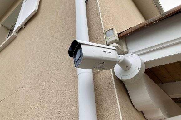 Installation d'une caméra de vidéosurveillance et d'un coffret NVR à Saint-Pierre-de-Chandieu