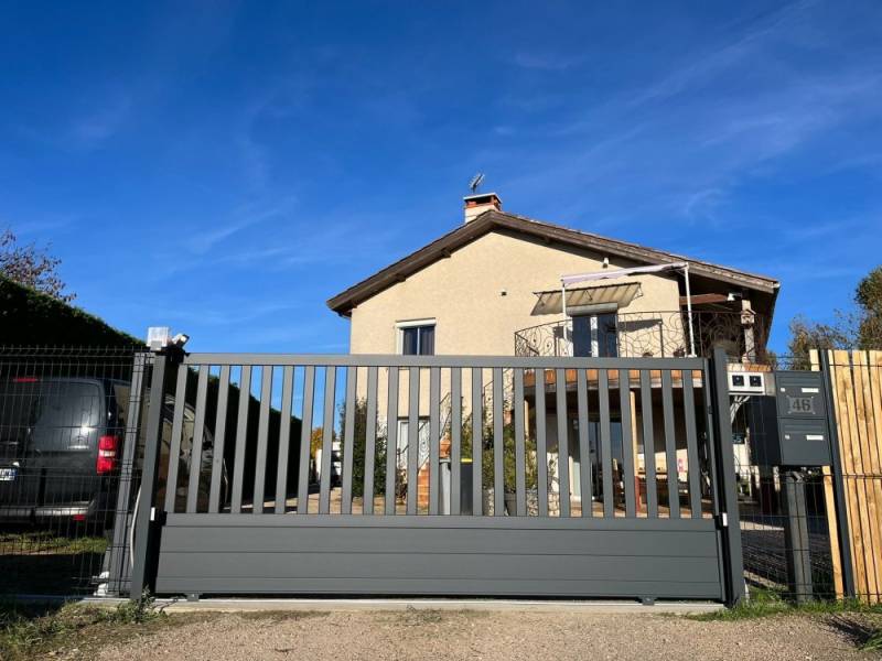 Installation portail chaleins